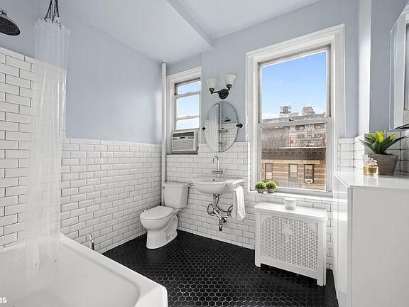 5th image of 245 W 104th St APT 7A