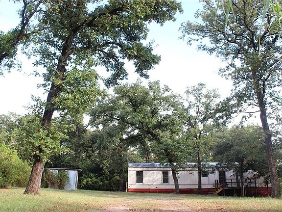 2nd image of 190 Cherry Cir