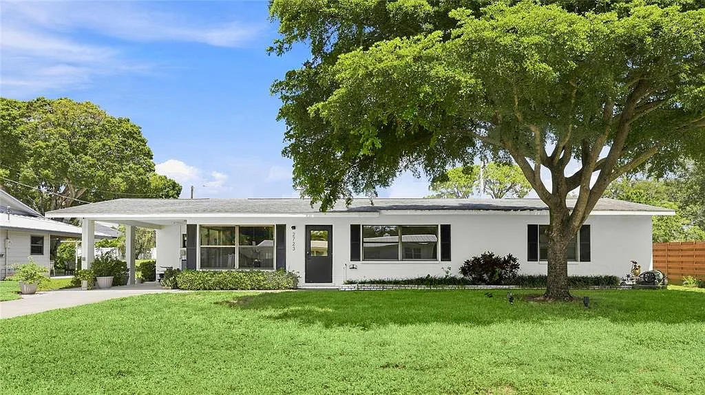 3 bed, 2.0 bath, 1772 sqft, $2,800 — Photo 2