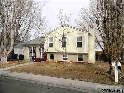 1st image of 401 Pinnacle Dr