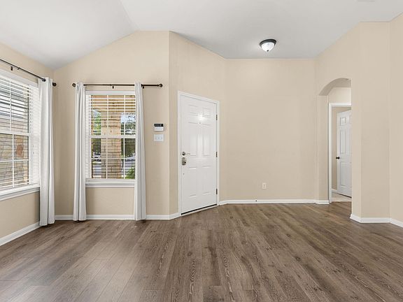 4th image of 1005 Blackburn Pl