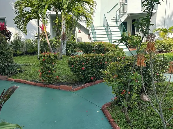 18720 NE 18th Ave APT 115, North Miami Beach, FL 33179