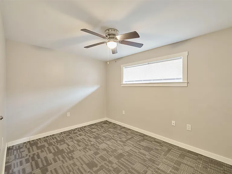 309 S Magnolia St — Photo 20