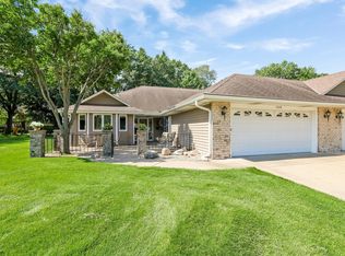 1088 Serene Ct, Shoreview, MN 55126