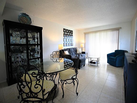 4th image of 1999 Kings Hwy APT 13