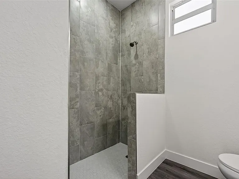 511 Sweetwater Dr — Photo 44