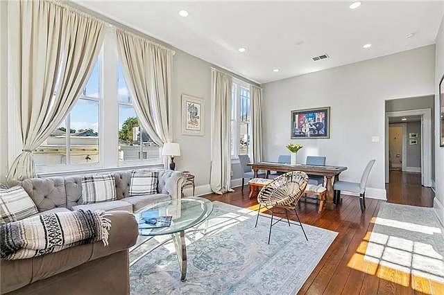 2 bed, 1.0 bath, 935 sqft, $3,200 — Photo 2