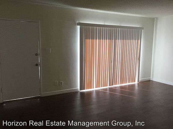 4th image of 905 Edgewood St APT 09