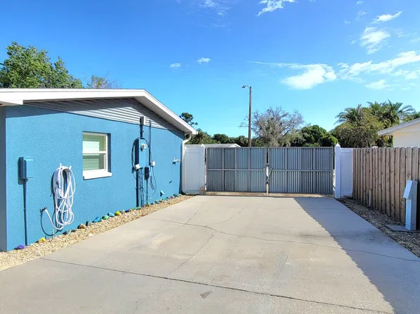 15 Topaz Dr, Merritt Island, FL 32953