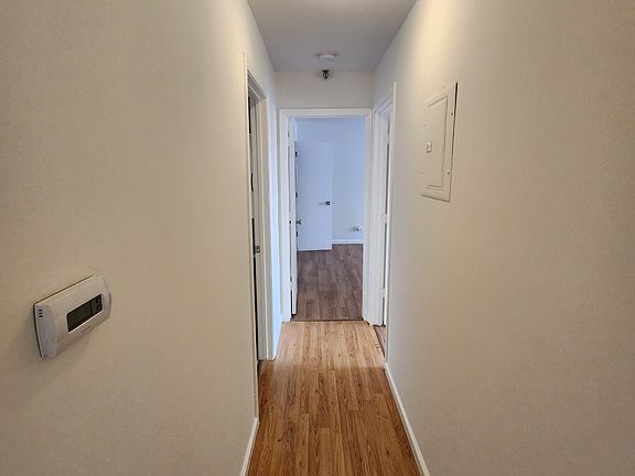4th image of 21W581 North Ave APT 79