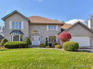 189 Hawkins Cir, Wheaton, IL 60189