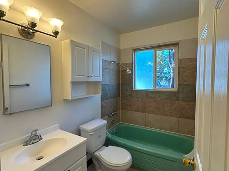 2544 Union St — Photo 9