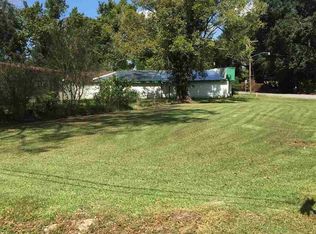 N Willow Ave, Gonzales, LA 70737