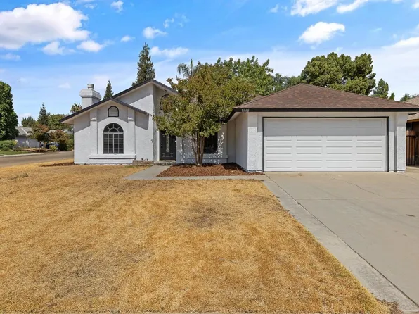 1548 W Henley Creek Rd, Reedley, CA 93654