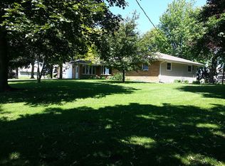 W2226 Hickory Dr, Kaukauna, WI 54130