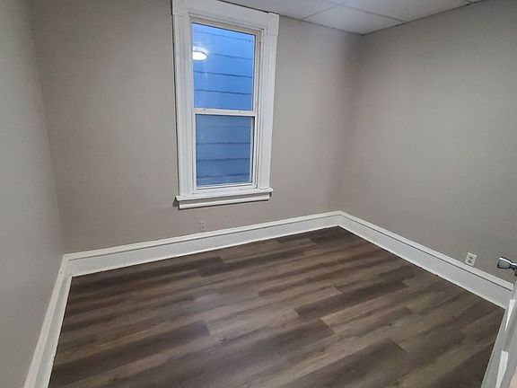 5th image of 3220 W Greenfield Ave #3220