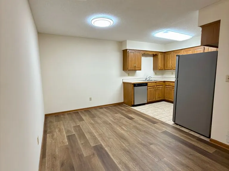 718-720 Republic Dr — Photo 4