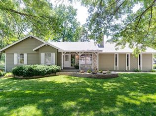113 Rue Grand Dr, Lake Saint Louis, MO 63367
