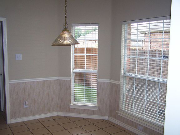 5th image of 425 Ivan Dr