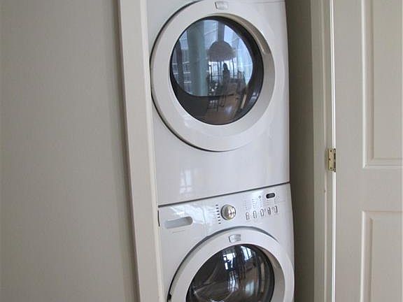 5th image of 600 Main St Unit 1004