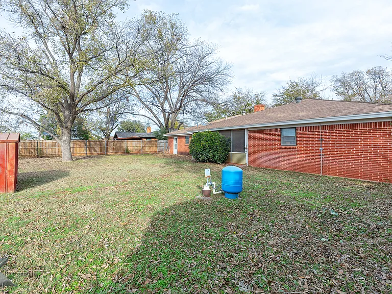 1926 Richland Dr — Photo 36