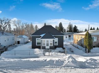 817 8th Ave W, Williston, ND 58801