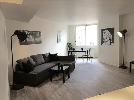 Rented by R New York | media 1