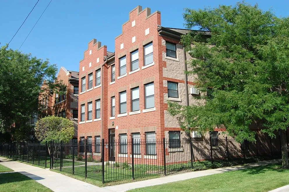 Willard Square Apartments — Photo 1