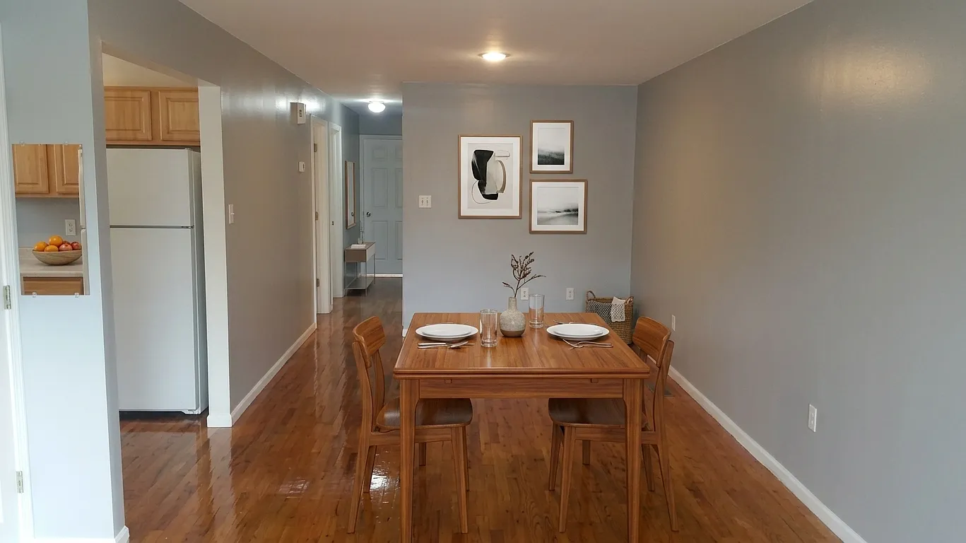 2 bed, 1050 sqft, $3,300 — Photo 4
