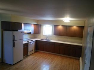 4130 Clover Rd APT B, Manitowoc, WI 54220