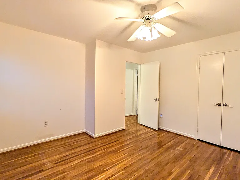 8835 Tuckerman Ln — Photo 18