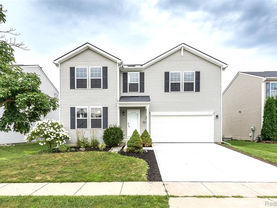 8067 Beechwood Blvd, Dexter, MI 48130