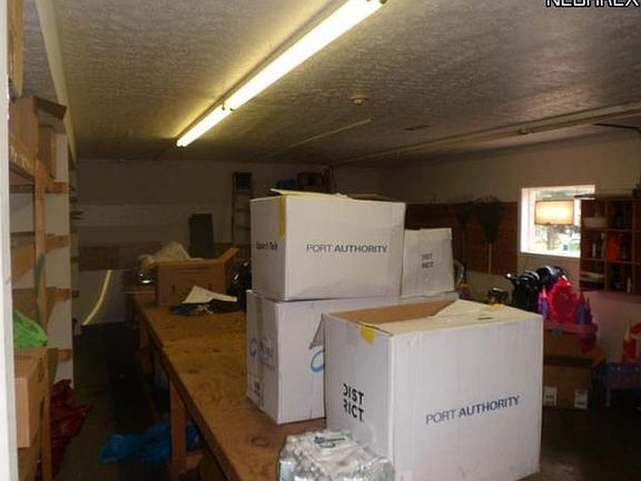 3rd image of 953 Raymond Ave