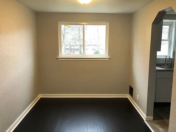 3rd image of 1567 Clark St