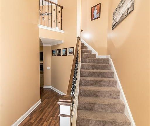 2nd image of 146 Nashview Trl