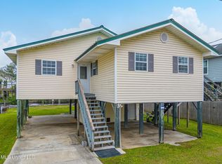 5040 Georgia St, Bay Saint Louis, MS 39520