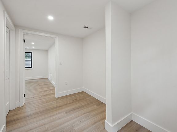 Foyer/mudroom