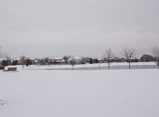 13443 S Vicarage Dr, Plainfield, IL 60585