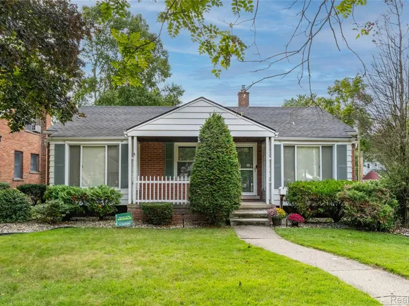 9665 Arcola St, Livonia, MI 48150