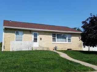 602 E 3rd St, Oakland, NE 68045