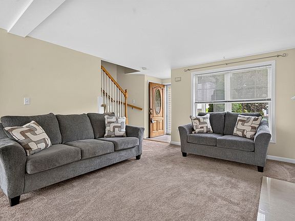 5th image of 199 Heathrow Ave