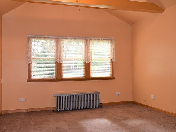 4th image of 2700 W 99th St