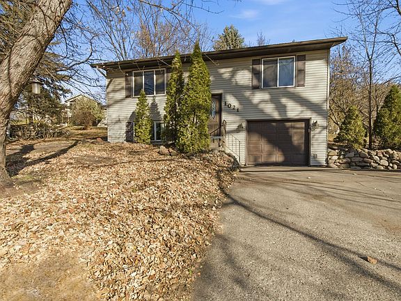 2nd image of 1021 5th St S