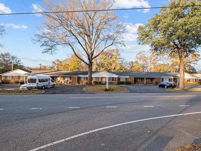 SH302-Chamberlain Oaks Apartments (CHO) — Photo 15