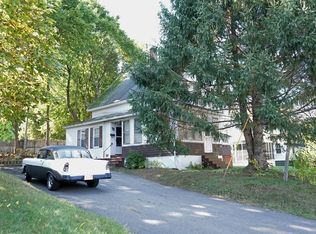 22 Maple St, Baldwinville, MA 01468