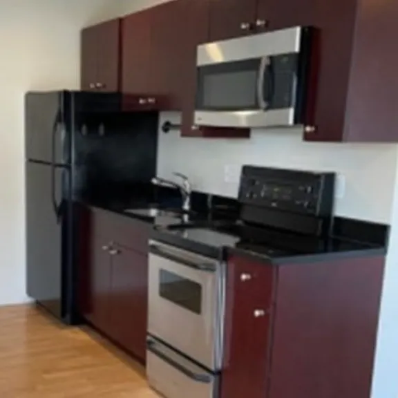338 W Broadway #2 — Photo 1