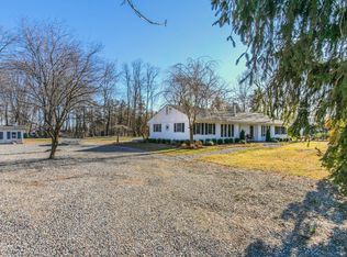 34 1/2 Reynolds Dr, Eatontown, NJ 07724