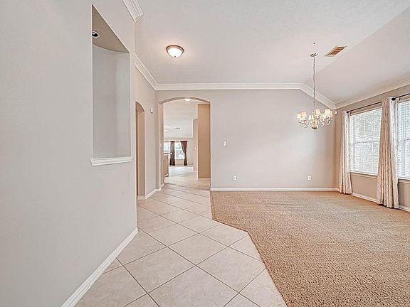 5th image of 7507 Clairson Ln
