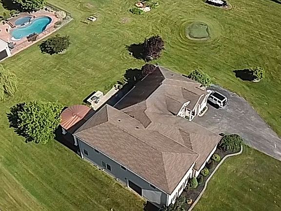 3rd image of 5204 Baer Rd