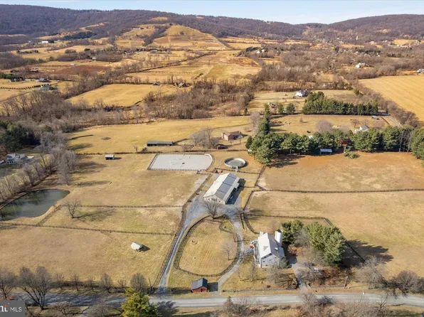 18935 Yellow Schoolhouse Rd, Bluemont, VA 20135